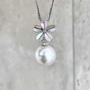 White South Sea Pearl Cherry Blossom Pendant